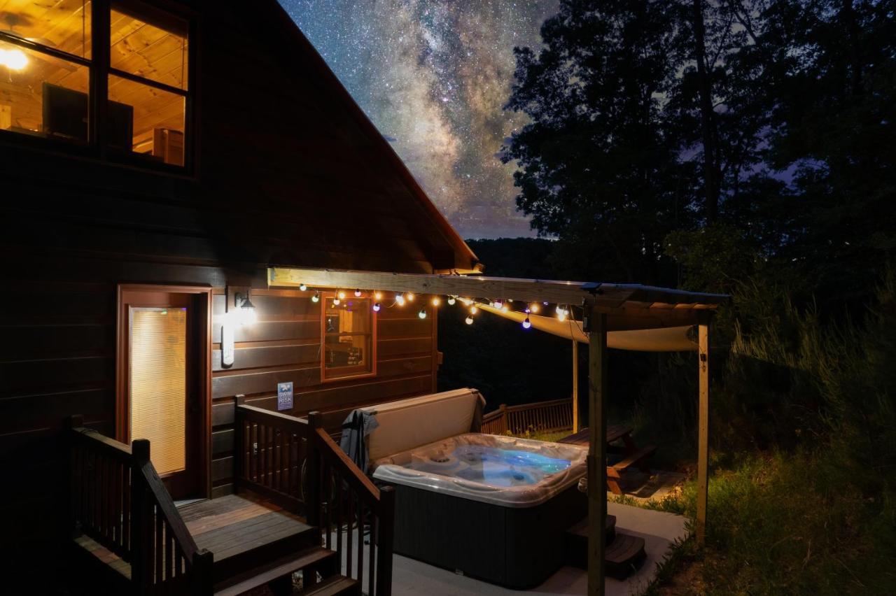 Trout N' About Your Blue Ridge Mountains Retreat, Hot Tub + Game Room! Ellijay Eksteriør billede