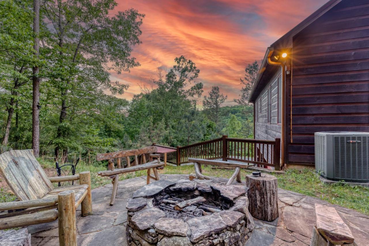 Trout N' About Your Blue Ridge Mountains Retreat, Hot Tub + Game Room! Ellijay Eksteriør billede