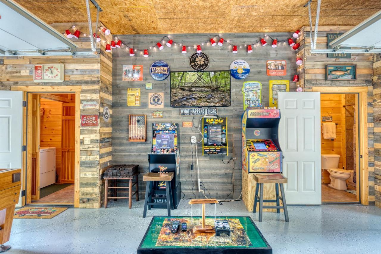 Trout N' About Your Blue Ridge Mountains Retreat, Hot Tub + Game Room! Ellijay Eksteriør billede
