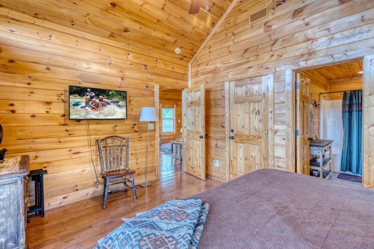 Trout N' About Your Blue Ridge Mountains Retreat, Hot Tub + Game Room! Ellijay Eksteriør billede