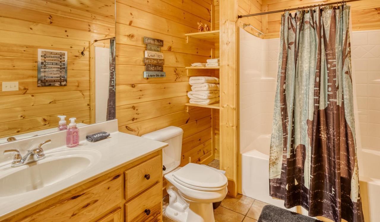 Trout N' About Your Blue Ridge Mountains Retreat, Hot Tub + Game Room! Ellijay Eksteriør billede