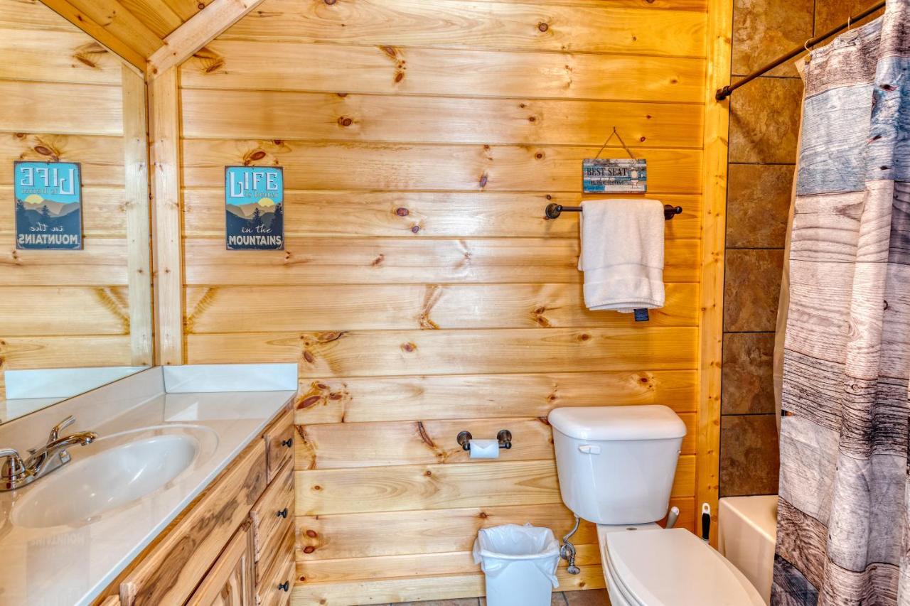 Trout N' About Your Blue Ridge Mountains Retreat, Hot Tub + Game Room! Ellijay Eksteriør billede
