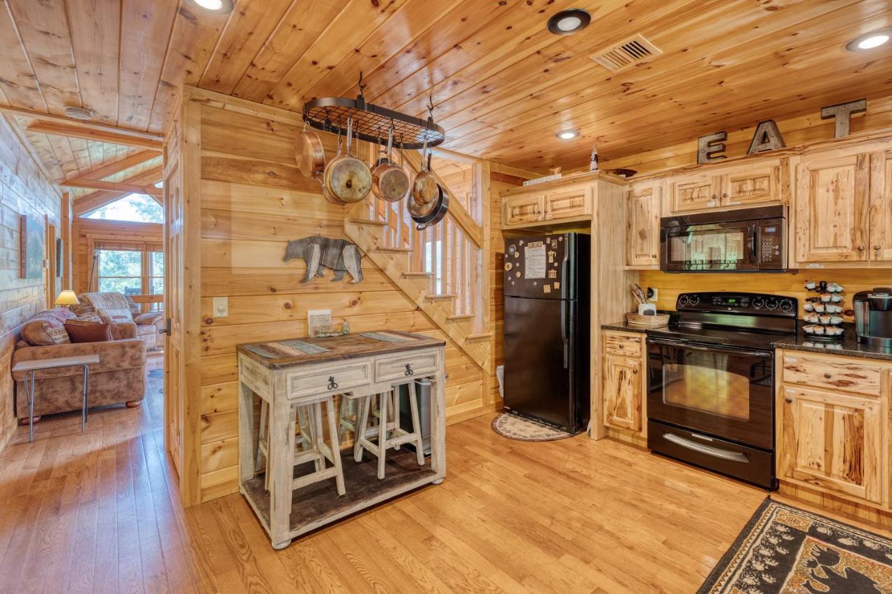 Trout N' About Your Blue Ridge Mountains Retreat, Hot Tub + Game Room! Ellijay Eksteriør billede